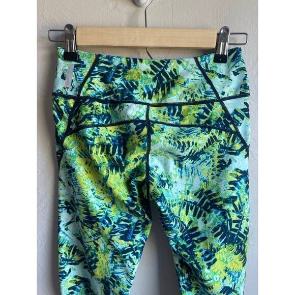 ZELLA Green Blue Leaf Print Tropical Vibrant Cropped Leggings Size XS Stretch - Picture 5 of 7